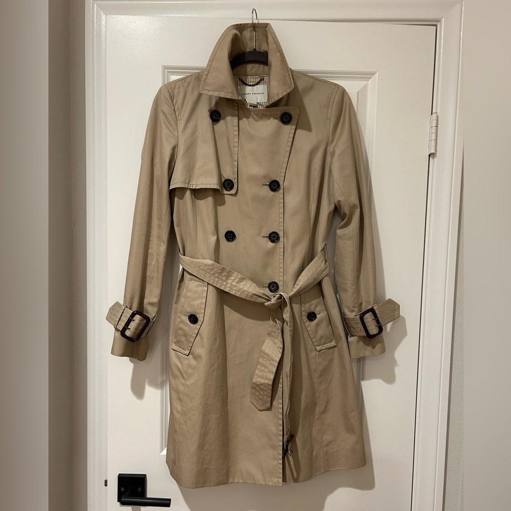 Great trench coat! Like new
